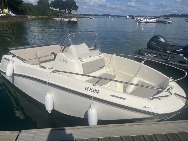 Quicksilver Activ 505 a louer à Le Palais