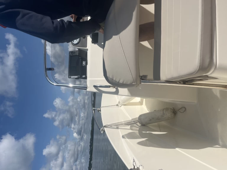 Louez un Quicksilver Activ 505 à Le Palais