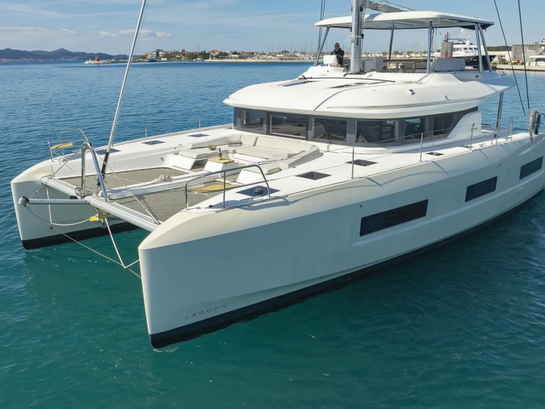 Lagoon Lagoon 55_5 Cabins a louer à Sukošan