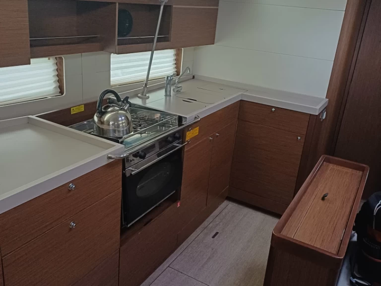 Location à Álimos - Bénéteau Oceanis 46.1 sur SamBoat
