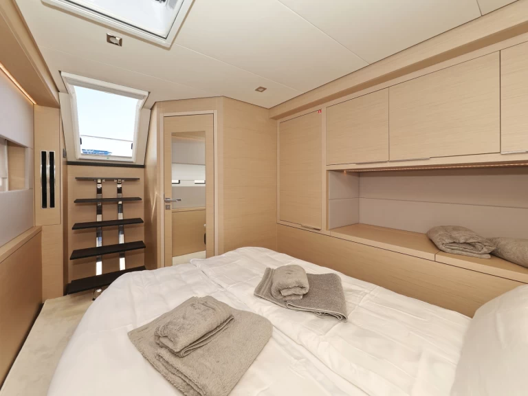 Catamaran à louer à Sukošan au meilleur prix