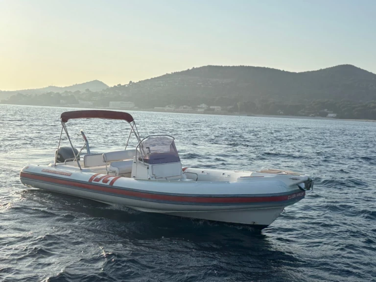Location bateau Saint-Raphaël pas cher Club man 26
