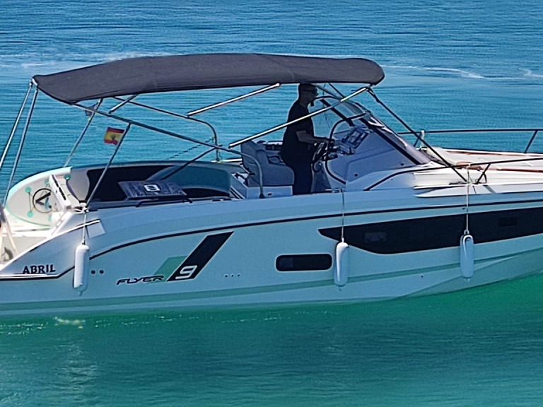 Bateau à moteur à louer à Port Mahon au meilleur prix