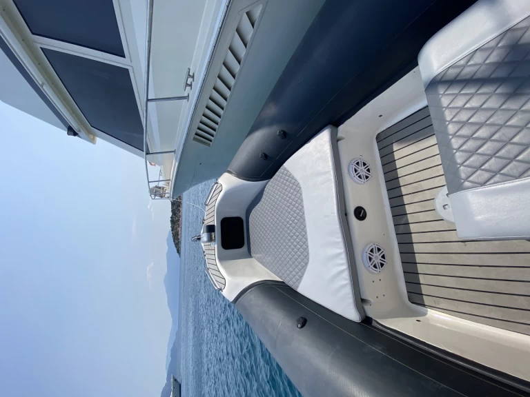 Louer Semi-rigide avec ou sans skipper mostro à Glyfáda