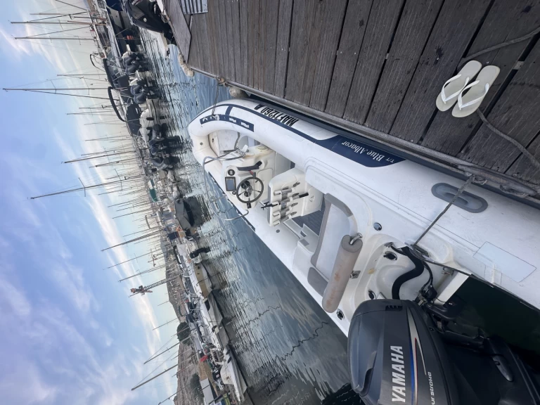 Location Semi-rigide Lomac avec permis