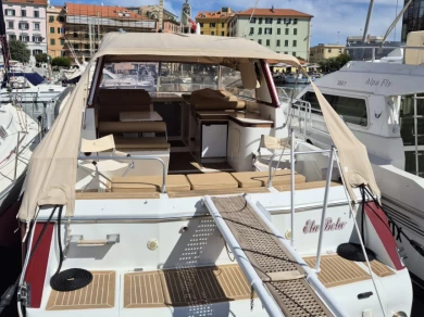 Yacht charter Savone cheap Open 43
