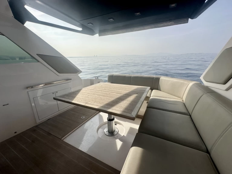 Bateau à moteur à louer à Marseille au meilleur prix