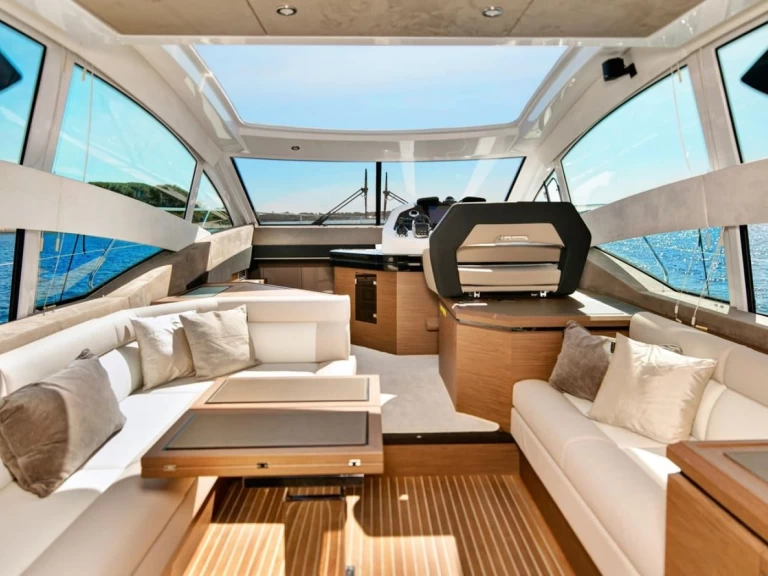 Location à Marine de Sant'Ambrogio - Bénéteau GRAN TURISMO 50 HT sur SamBoat