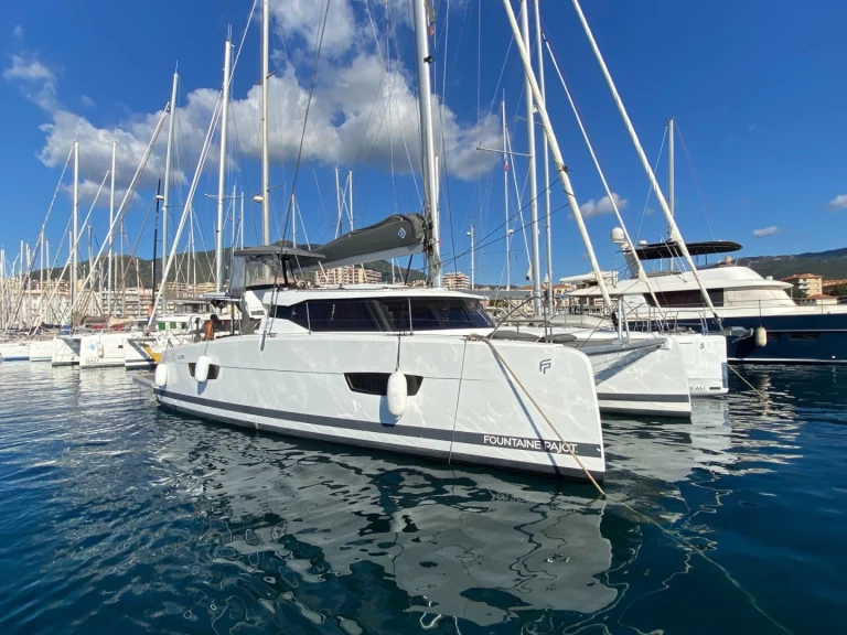 Louez un Fountaine Pajot Isla 40 à Marine de Sant'Ambrogio