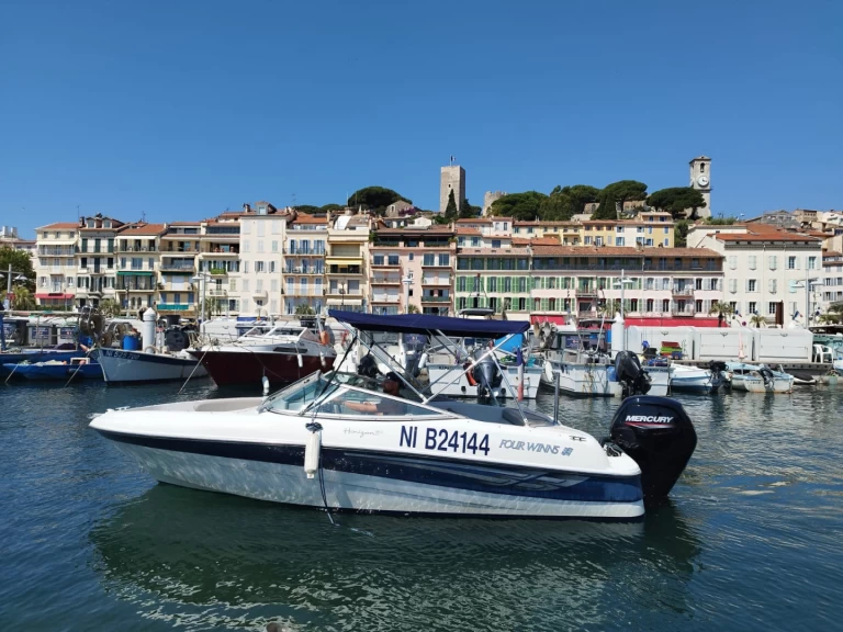Four Winns Horizon 180 a louer à Vieux Port de Cannes