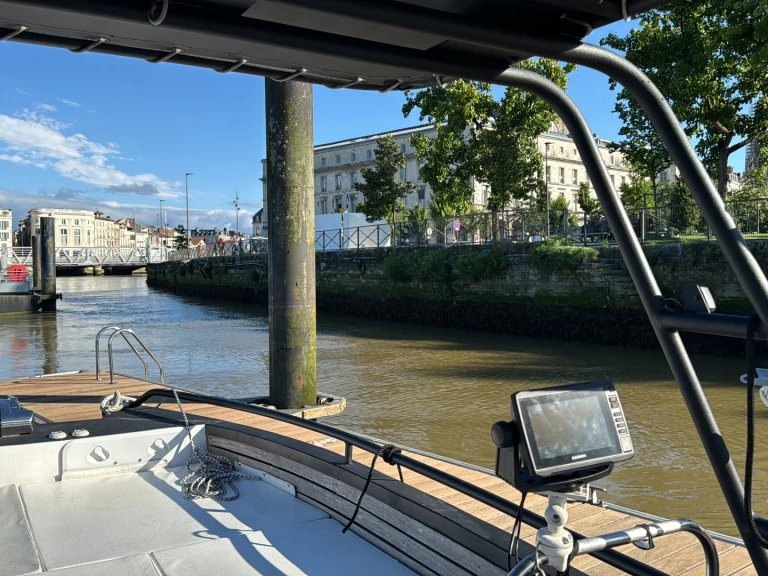 Bateau à moteur à louer à Hendaye au meilleur prix