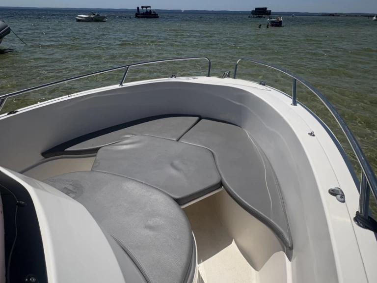 Bateau à moteur à louer à Sanguinet au meilleur prix
