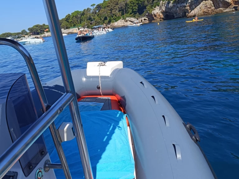 Louer Bateau à moteur avec ou sans skipper Northstar à Cannes