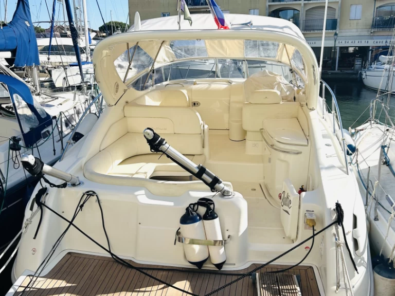 Location bateau Cranchi Zaffiro 34 à Saint-Tropez sur Samboat