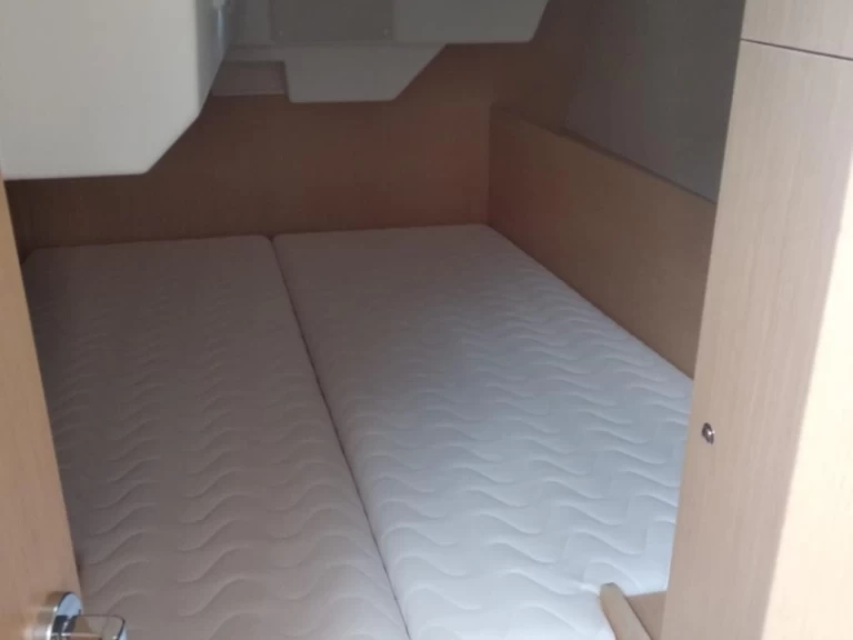 Location à Bocca di Magra - Bénéteau Oceanis 38.1 sur SamBoat