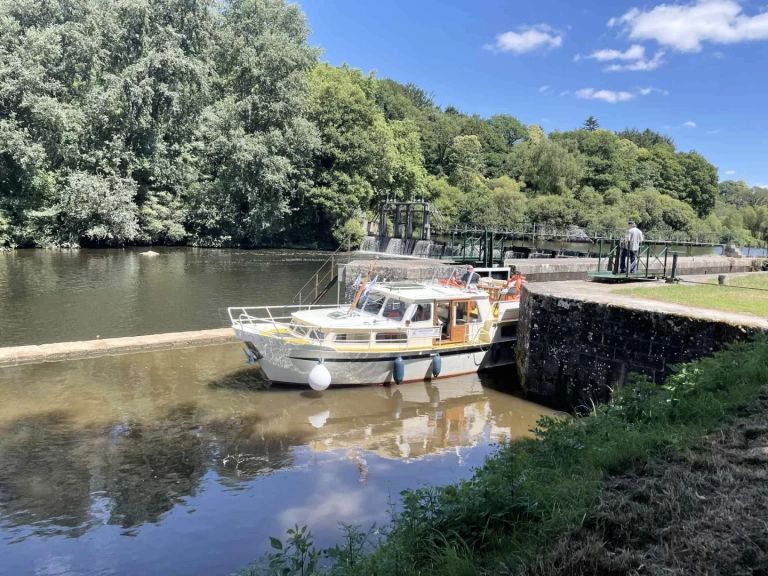 Pedro 1020 a louer à Saint-Nicolas des Eaux