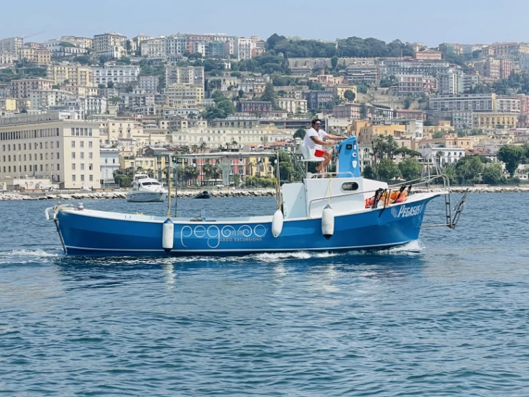 Location bateau Naples pas cher lancia 