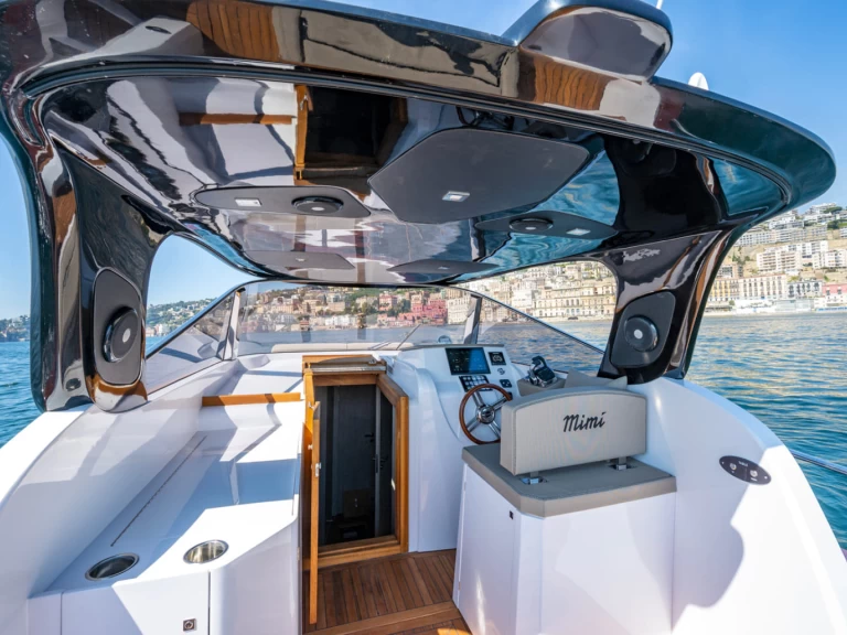 Bateau à moteur à louer à Sorrento au meilleur prix