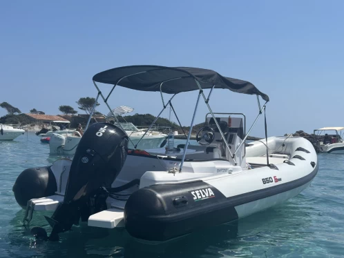 Location Semi-rigide à Hyères - Selva Selva 650 Family