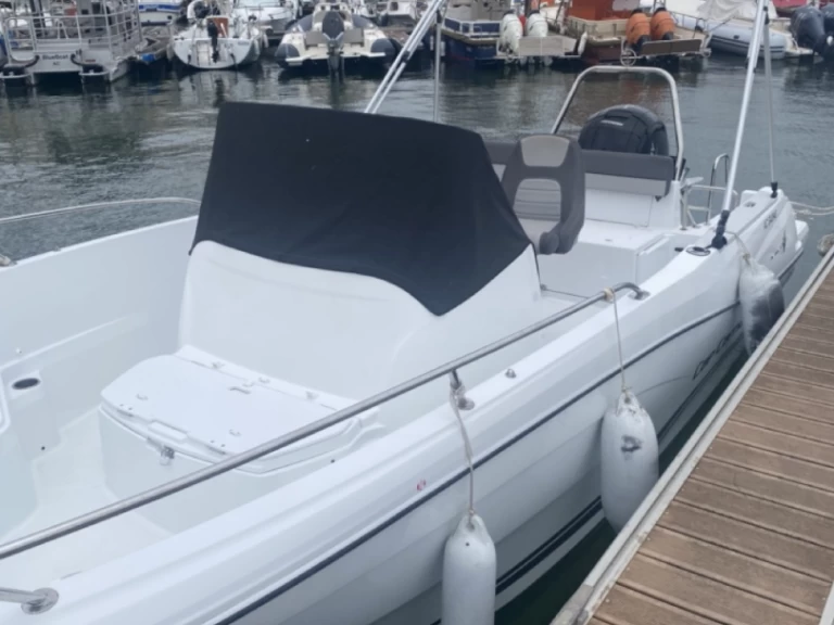Louer Bateau à moteur avec ou sans skipper Jeanneau à Arcachon