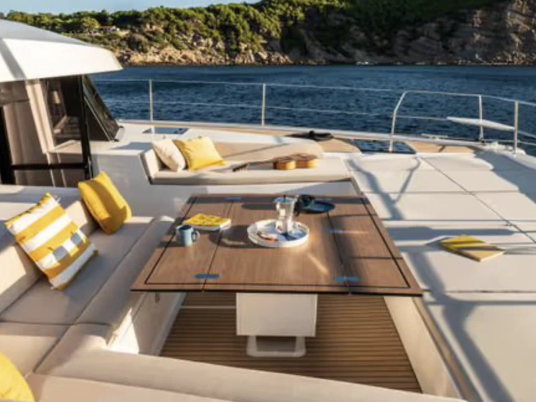 Louez un 15 BALI 5.8 à Port Cogolin