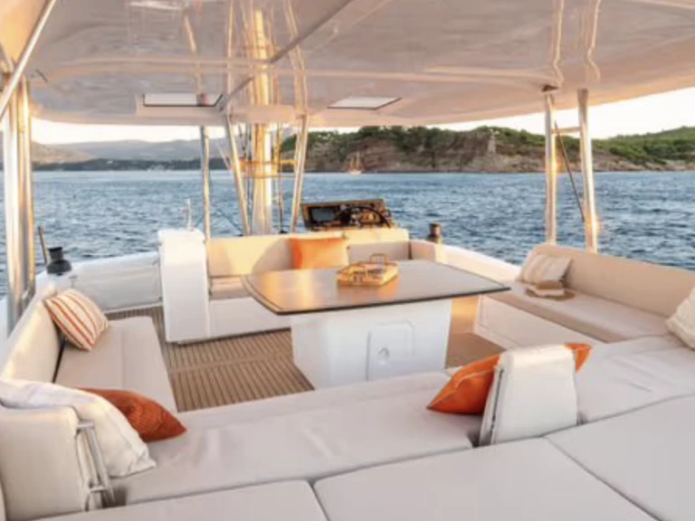 Location bateau 15 BALI 5.8 à Port Cogolin sur Samboat