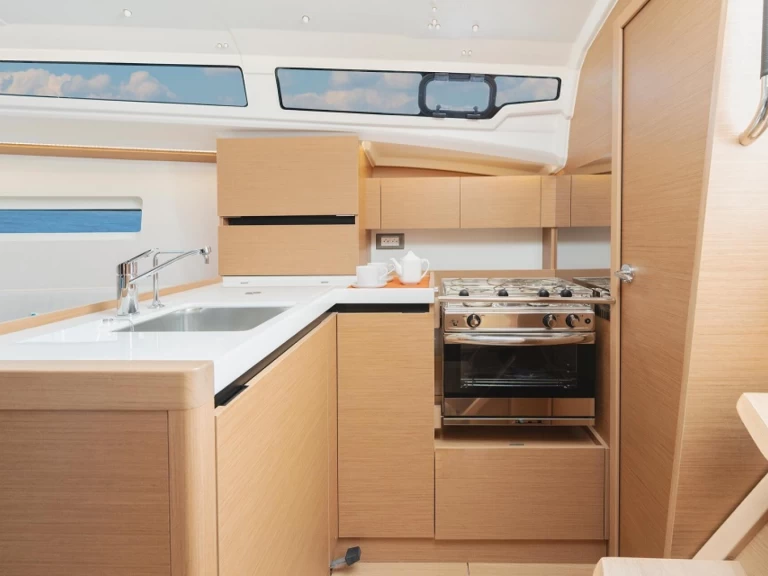 Louer Voilier avec ou sans skipper Jeanneau à Hyères