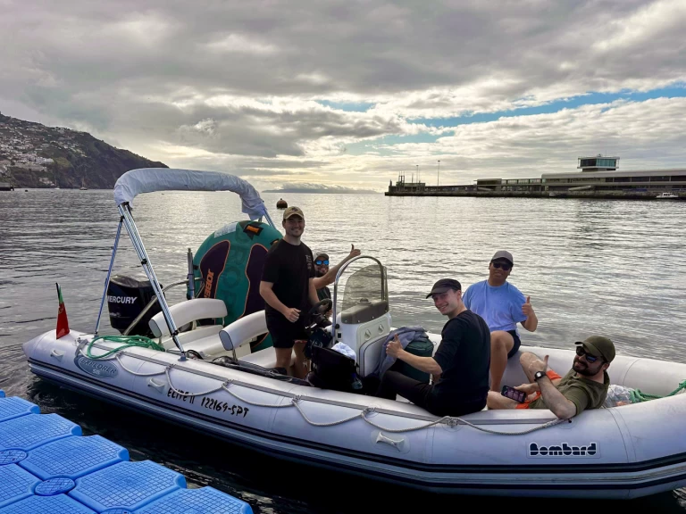 Semi-rigide à louer à Porto do Funchal au meilleur prix