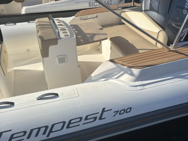 Location bateau Porto-Vecchio pas cher Capelli 700