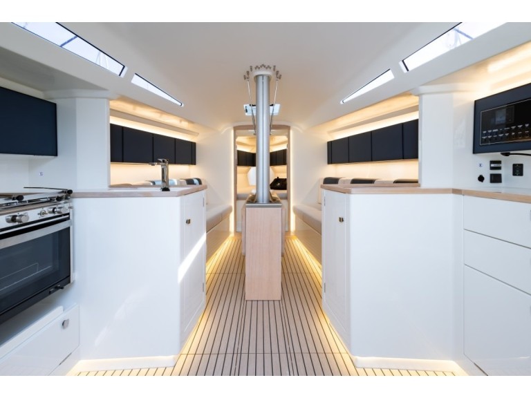 Italia Yachts Italia Yachts 11.98 a louer à Le Pirée