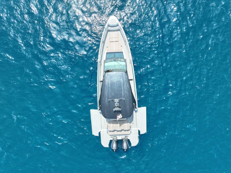 Louez un Saxdor Saxdor 320 GTO à Golfo Aranci