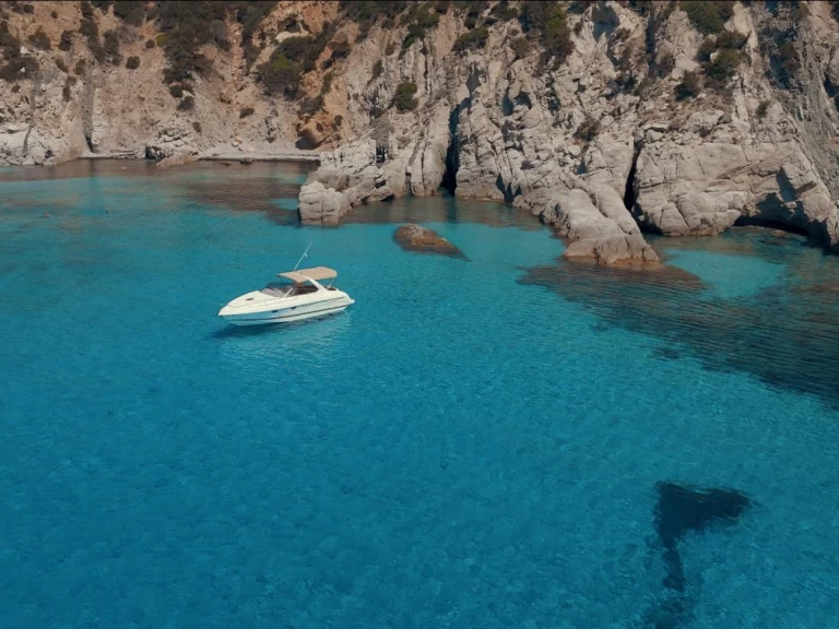 Location Bateau à moteur à Villasimius - Airon Airon 325