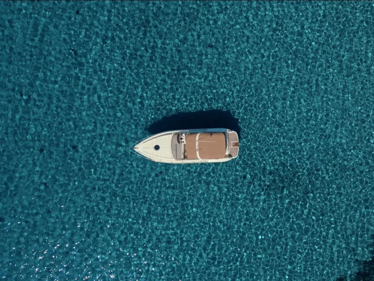 Louer Bateau à moteur avec ou sans skipper Airon à Villasimius