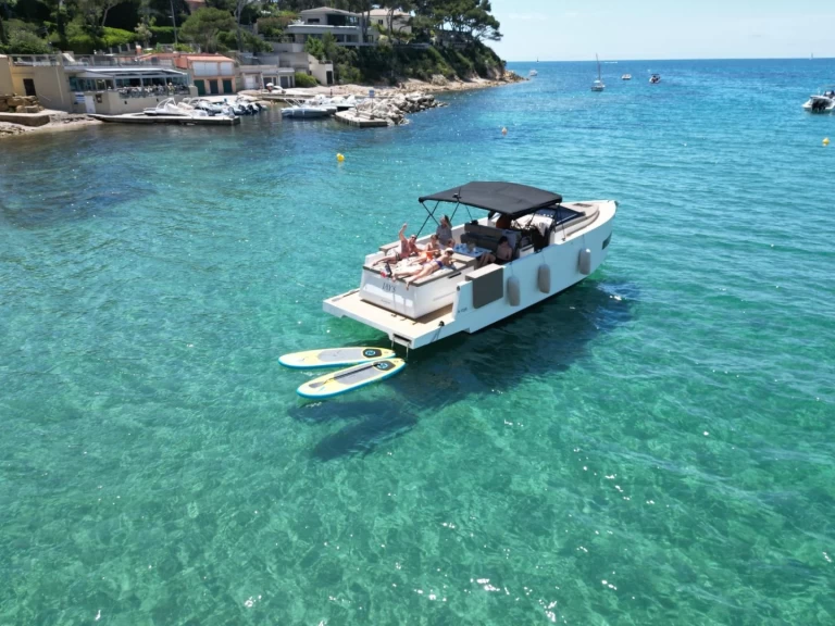 Location Bateau à moteur De Antonio Yacht avec permis