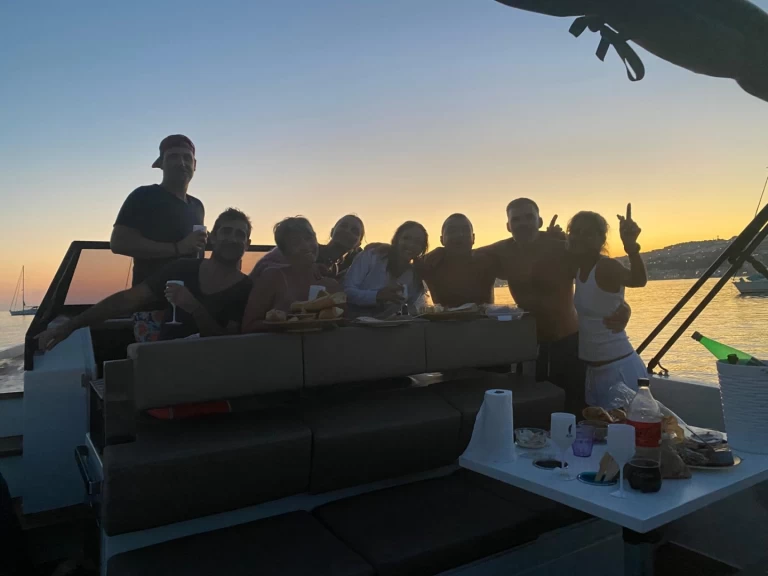 Bateau à moteur à louer à Bandol au meilleur prix