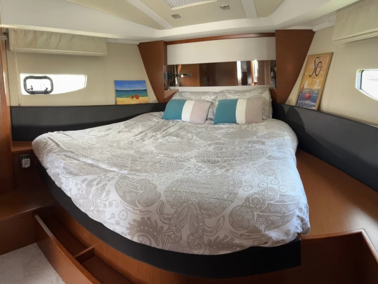 Louer Bateau à moteur avec ou sans skipper Jeanneau à Port Leucate