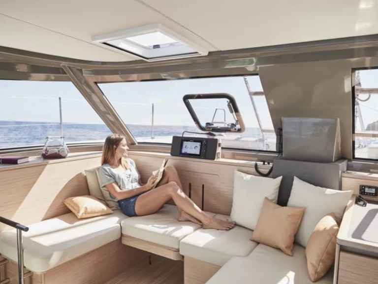 Location à Cannes - Nautitech Nautitech 40 Open  sur SamBoat