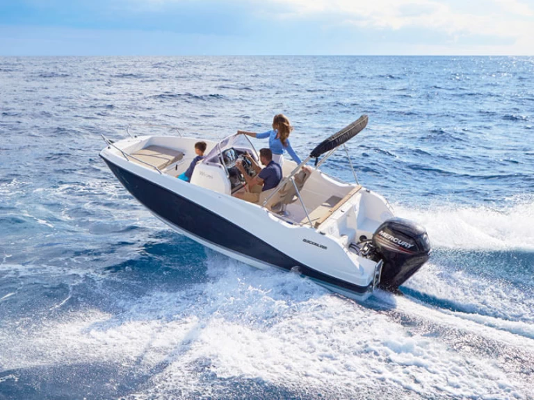 Location à Port de Nice - Quicksilver Activ 505 sur SamBoat