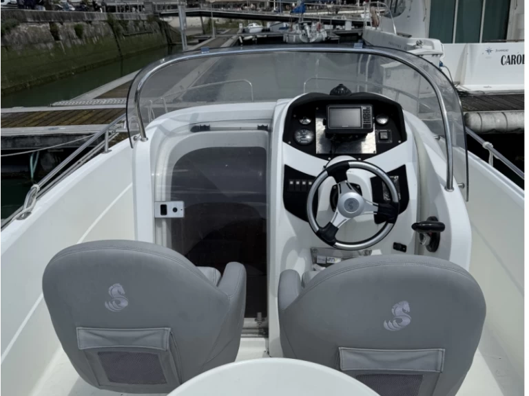 Location Bateau à moteur à La Rochelle - Bénéteau Flyer 650 Open