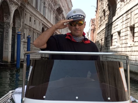 Bluline Bluline 19 Ft Open Plus a louer à Venise