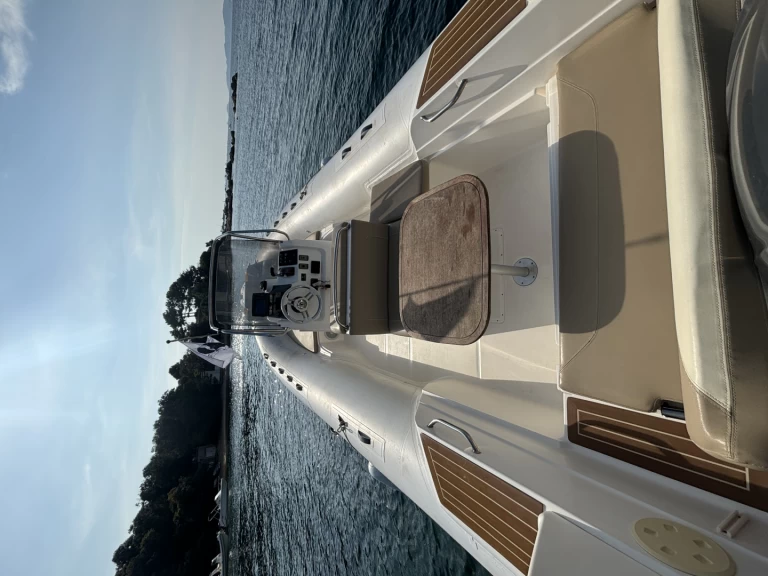Location à Ajaccio - Capelli Tempest 770 sur SamBoat
