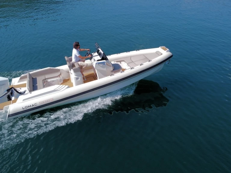 Louer Semi-rigide avec ou sans skipper Lomac à Porto di Reggio Calabria