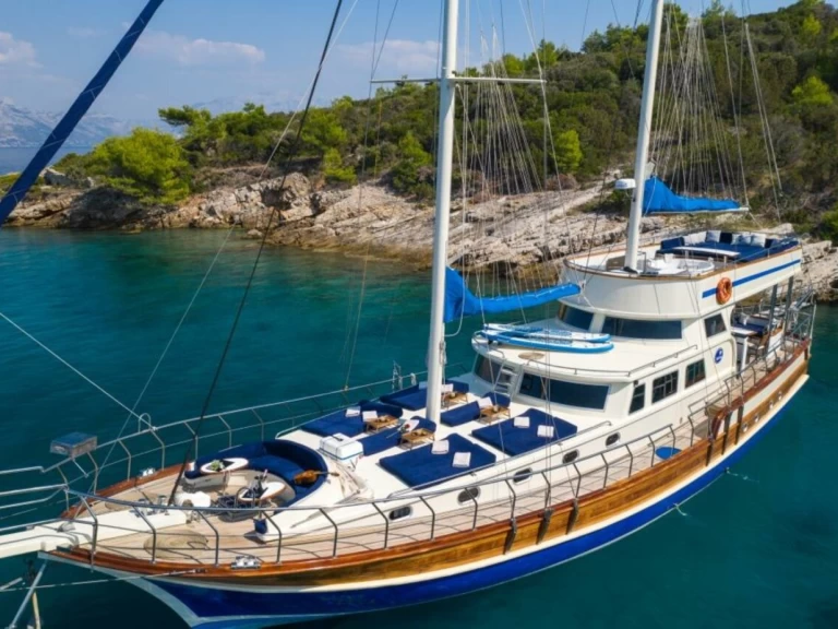 Louez un Custom Made Saint Luca à Omiš