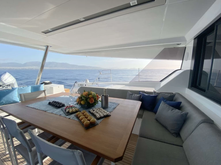 Location Yacht Fountaine Pajot avec permis