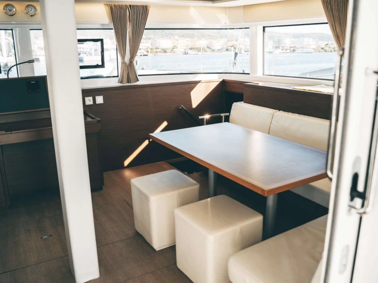 Yacht à louer à Kaštel Stari au meilleur prix