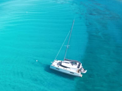 Luxury Yacht rental with or without captain Fountaine Pajot Bahamas