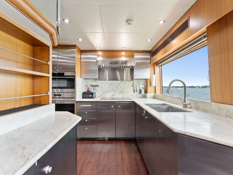 Location Yacht Palmer Johnson avec permis