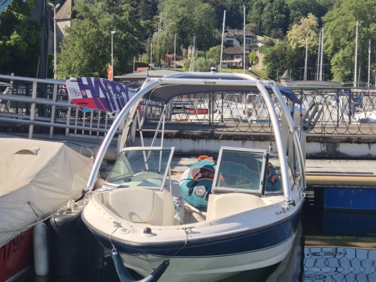 Bateau à moteur à louer à Thonon-les-Bains au meilleur prix