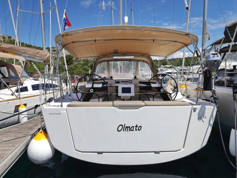 Louez un Dufour Dufour 390 à Primošten