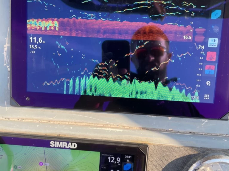 Louez un Boston Whaler Boston Whaler 22 Outrage à Les Sables-d'Olonne